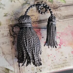 Brooch Women Vintage Pin Oxidized Silver Tassel Motif Chain Fringe Retro Brooch